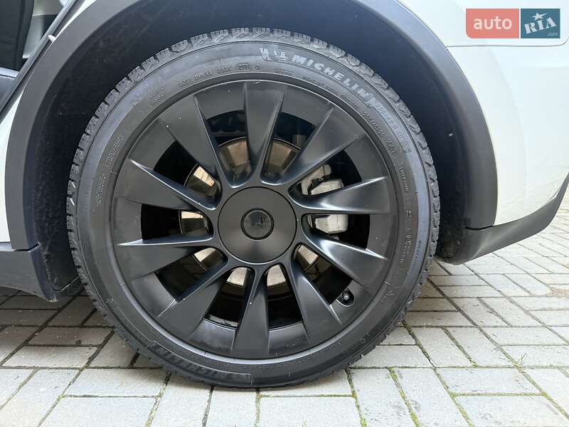 Внедорожник / Кроссовер Tesla Model Y 2023 в Хмельницком фото 18 Внедорожник / Кроссовер Tesla Model Y 2023 в Хмельницком