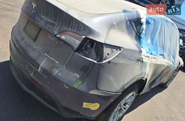 Позашляховик / Кросовер Tesla Model Y 2022 в  фото 6 Позашляховик / Кросовер Tesla Model Y 2022 в