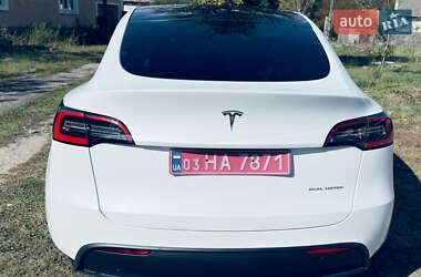 Внедорожник / Кроссовер Tesla Model Y 2021 в 