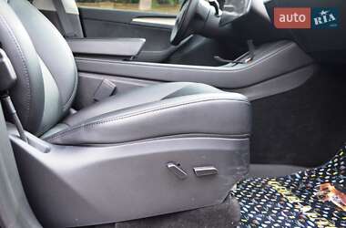 Внедорожник / Кроссовер Tesla Model Y 2022 в 