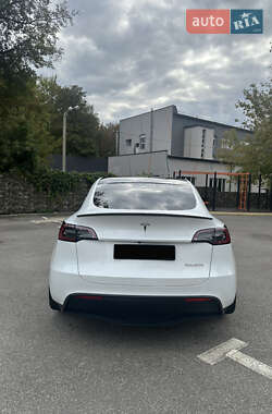 Позашляховик / Кросовер Tesla Model Y 2023 в 