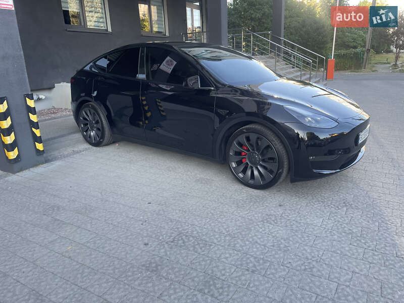 Tesla Model Y 2021