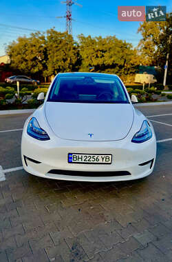 Позашляховик / Кросовер Tesla Model Y 2022 в 