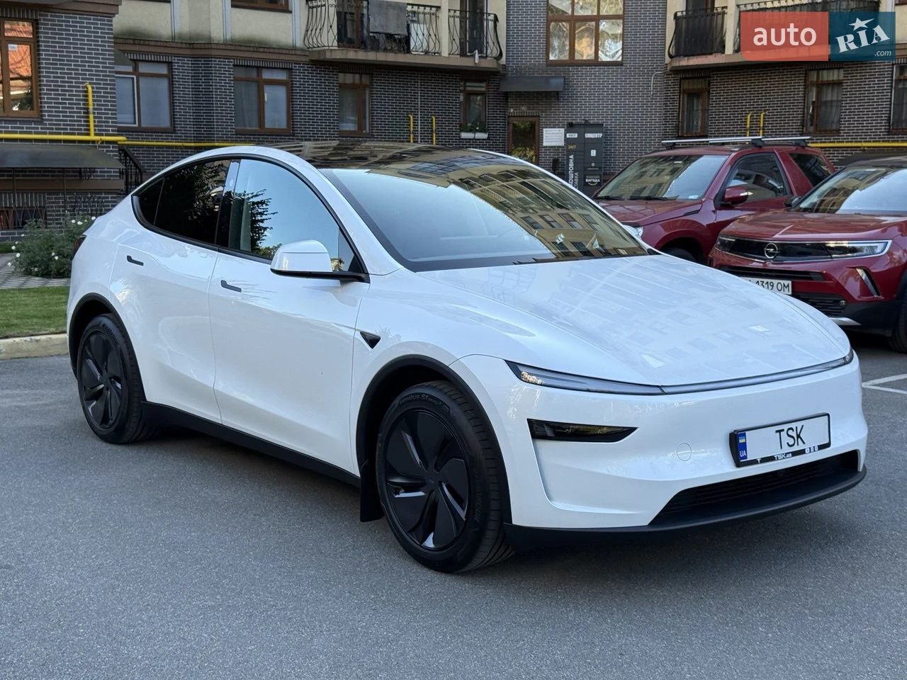 2025 Tesla Model Y - мініатюра 44