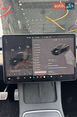 Позашляховик / Кросовер Tesla Model Y 2023 в 