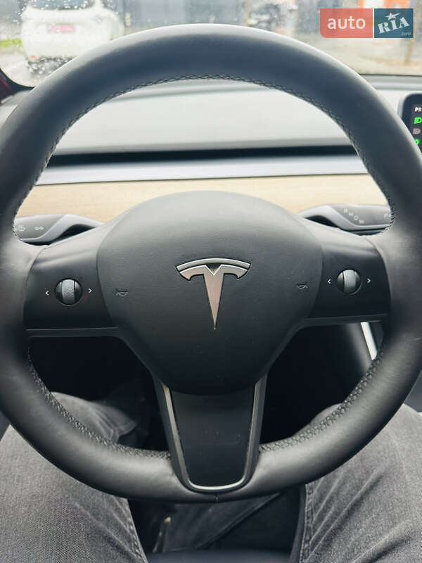Позашляховик / Кросовер Tesla Model Y 2021 в Луцьку