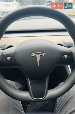 Позашляховик / Кросовер Tesla Model Y 2021 в 