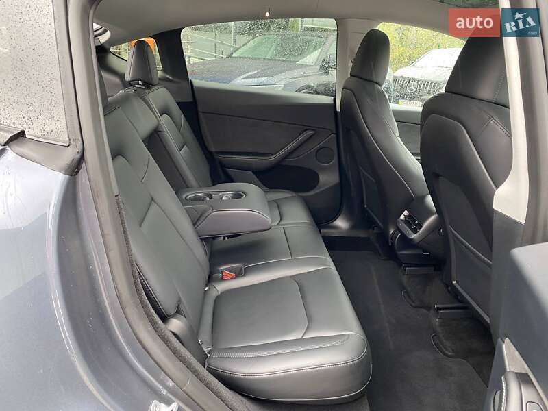 Позашляховик / Кросовер Tesla Model Y 2023 в Львові