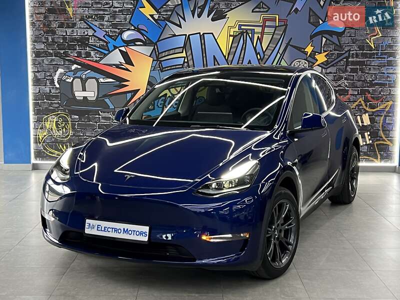 Внедорожник / Кроссовер Tesla Model Y 2024 в 