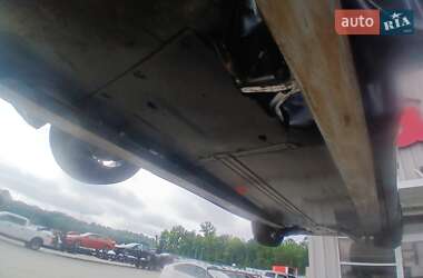 Позашляховик / Кросовер Tesla Model Y 2025 в 