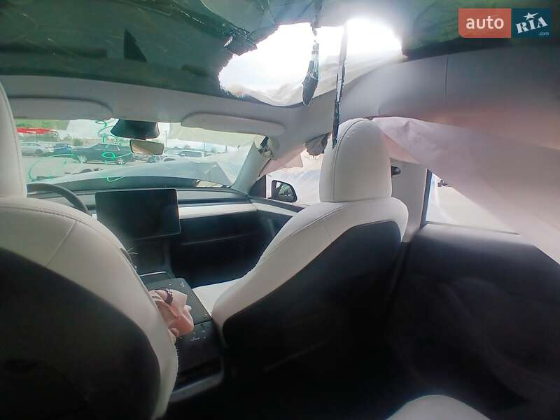 Позашляховик / Кросовер Tesla Model Y 2025 в Луцьку