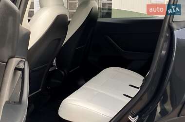 Позашляховик / Кросовер Tesla Model Y 2024 в 