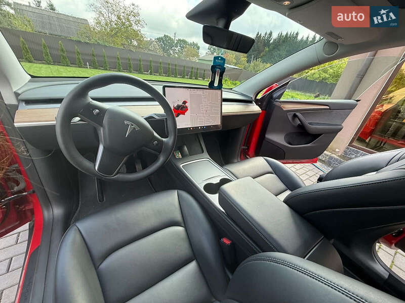 Внедорожник / Кроссовер Tesla Model Y 2023 в Львове