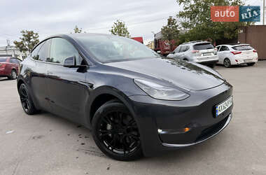Позашляховик / Кросовер Tesla Model Y 2024 в 