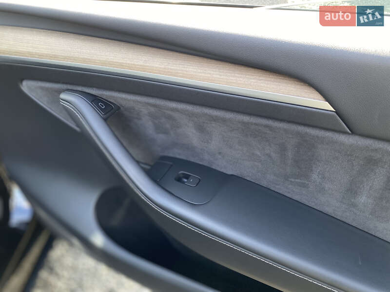 Внедорожник / Кроссовер Tesla Model Y 2022 в Луцке фото 66 Внедорожник / Кроссовер Tesla Model Y 2022 в Луцке