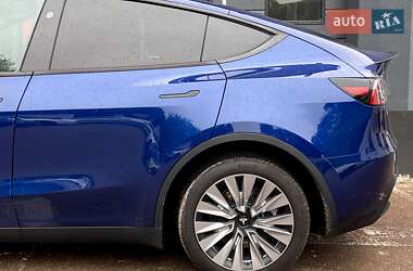 Внедорожник / Кроссовер Tesla Model Y 2024 в 