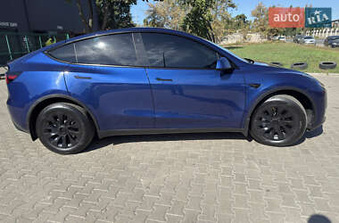 Позашляховик / Кросовер Tesla Model Y 2023 в 