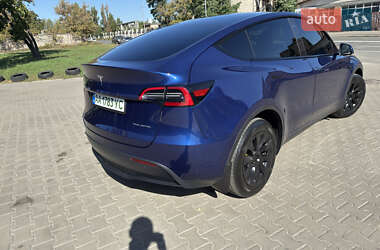 Позашляховик / Кросовер Tesla Model Y 2023 в 