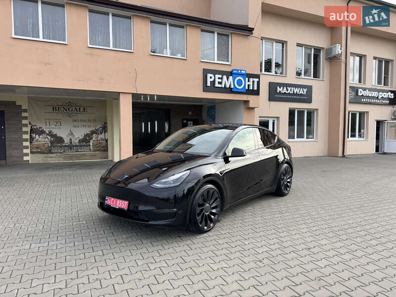 Позашляховик / Кросовер Tesla Model Y 2022 в 