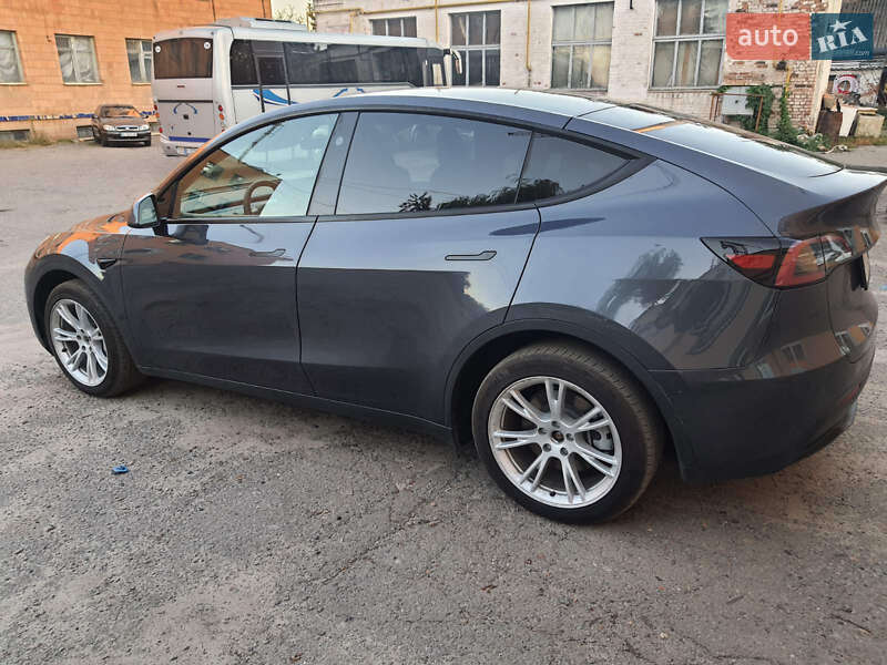 Внедорожник / Кроссовер Tesla Model Y 2023 в Полтаве