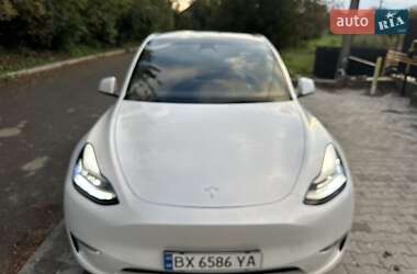 Позашляховик / Кросовер Tesla Model Y 2023 в 