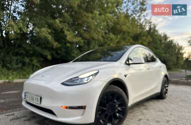 Позашляховик / Кросовер Tesla Model Y 2023 в 