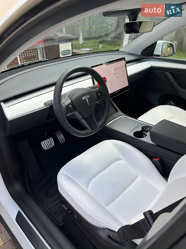 Позашляховик / Кросовер Tesla Model Y 2023 в Тернополі
