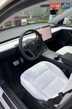 Внедорожник / Кроссовер Tesla Model Y 2023 в 