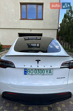 Внедорожник / Кроссовер Tesla Model Y 2023 в 