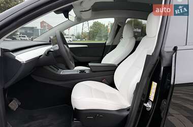 Позашляховик / Кросовер Tesla Model Y 2023 в 
