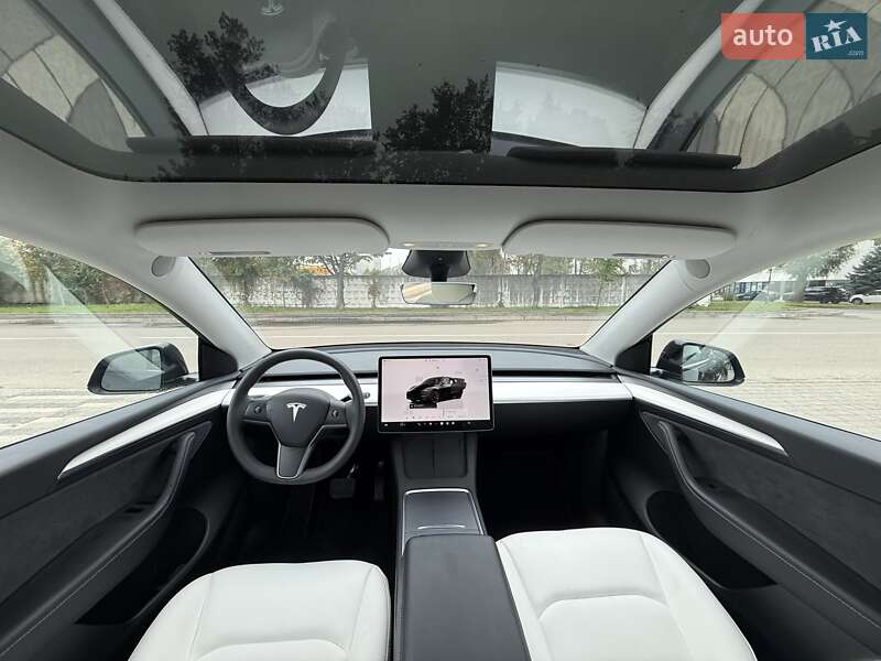 Внедорожник / Кроссовер Tesla Model Y 2023 в Львове