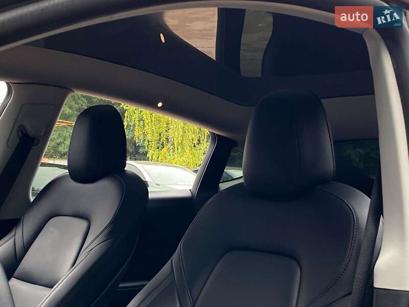 Позашляховик / Кросовер Tesla Model Y 2022 в Києві
