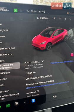 Позашляховик / Кросовер Tesla Model Y 2024 в 