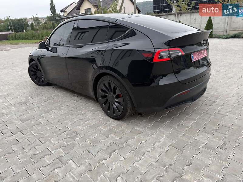 Внедорожник / Кроссовер Tesla Model Y 2021 в Могилев-Подольске