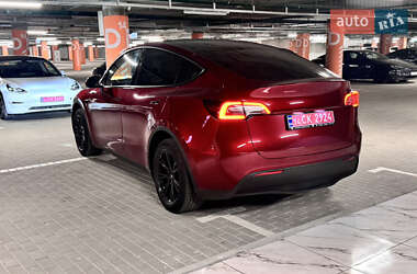 Позашляховик / Кросовер Tesla Model Y 2024 в 