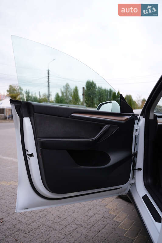 Внедорожник / Кроссовер Tesla Model Y 2022 в Виннице фото 8 Внедорожник / Кроссовер Tesla Model Y 2022 в Виннице