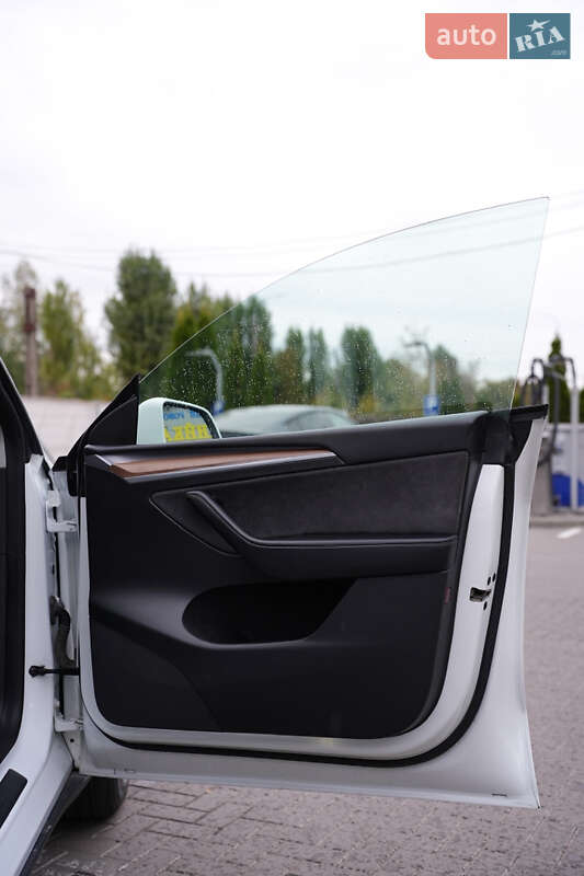 Внедорожник / Кроссовер Tesla Model Y 2022 в Виннице фото 18 Внедорожник / Кроссовер Tesla Model Y 2022 в Виннице