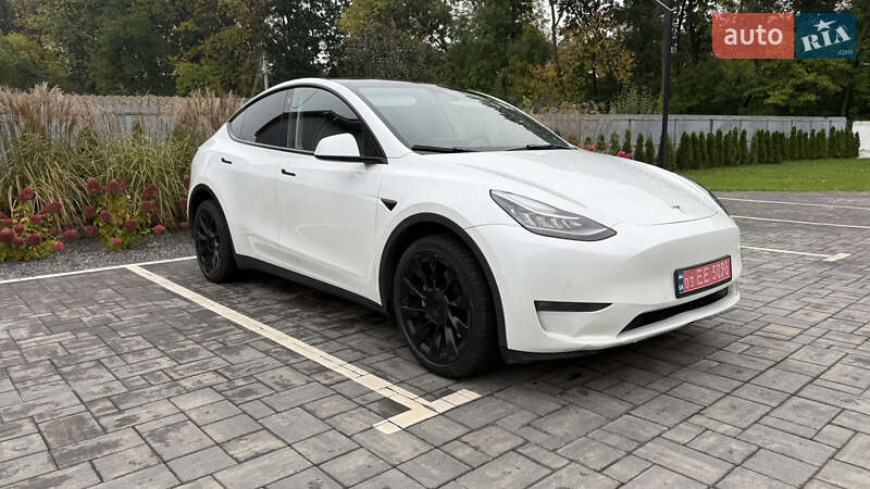 Внедорожник / Кроссовер Tesla Model Y 2022 в Луцке