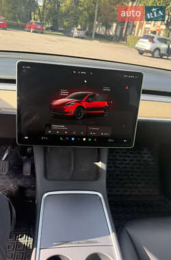 Позашляховик / Кросовер Tesla Model Y 2022 в 
