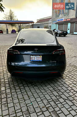Позашляховик / Кросовер Tesla Model Y 2023 в 