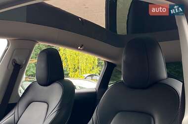 Позашляховик / Кросовер Tesla Model Y 2022 в 