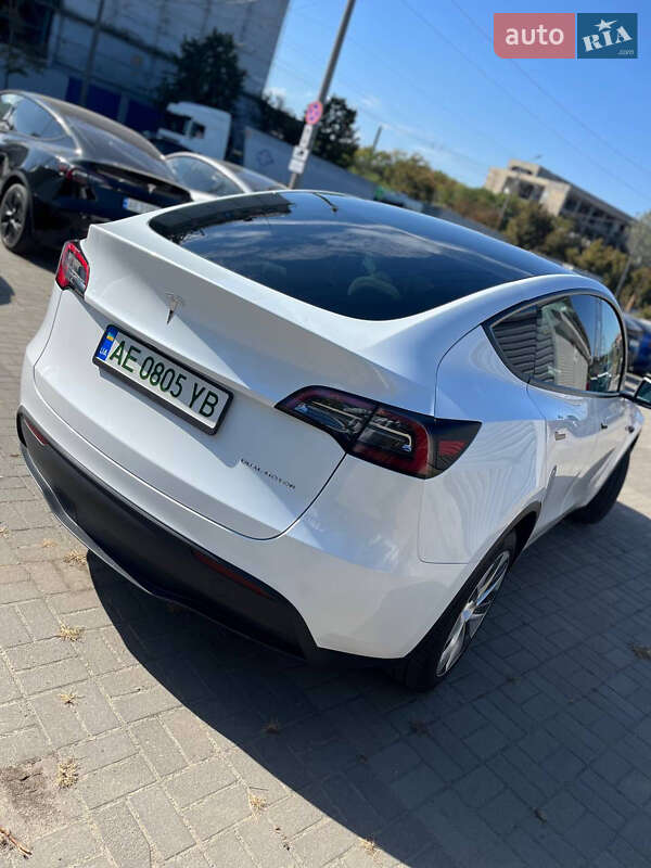Внедорожник / Кроссовер Tesla Model Y 2024 в Днепре