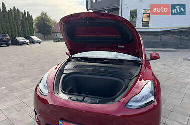 Позашляховик / Кросовер Tesla Model Y 2023 в 