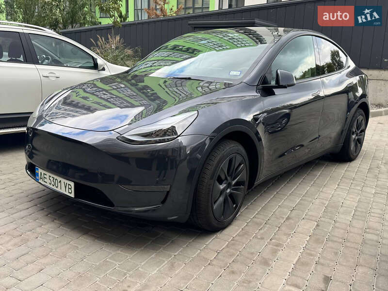 Позашляховик / Кросовер Tesla Model Y 2024 в Дніпрі