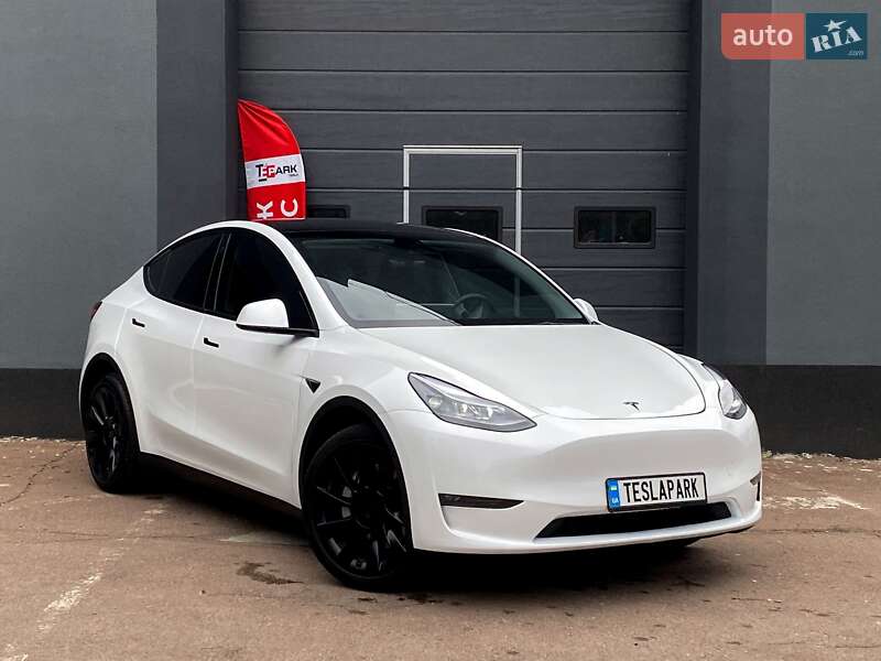 Tesla Model Y 2023