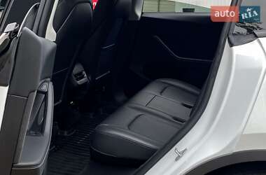 Позашляховик / Кросовер Tesla Model Y 2023 в 