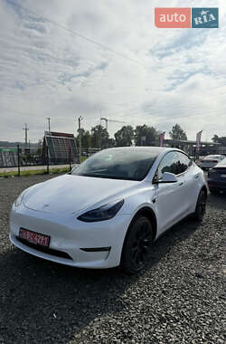 Позашляховик / Кросовер Tesla Model Y 2023 в 
