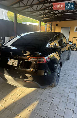 Позашляховик / Кросовер Tesla Model Y 2022 в 