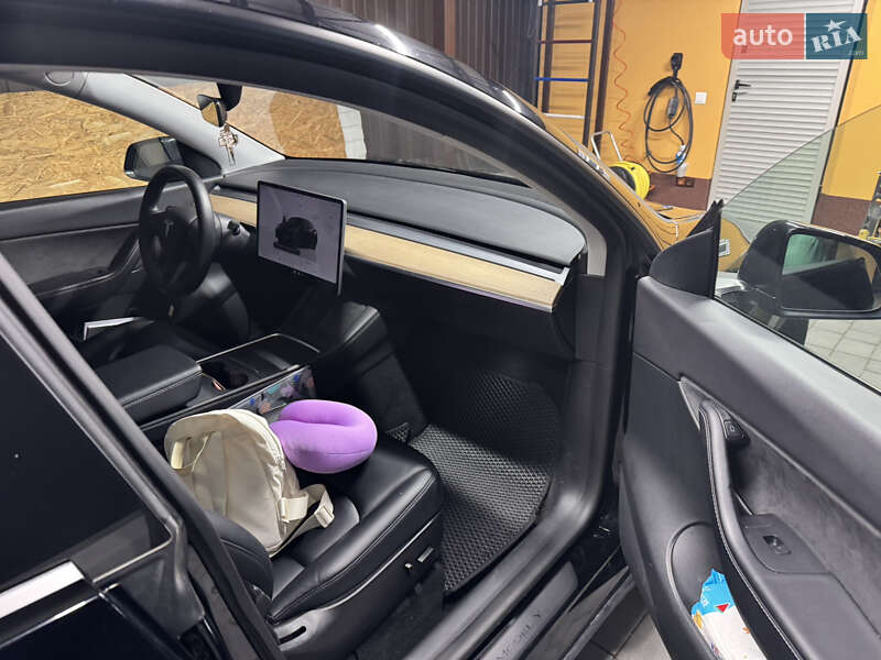 Позашляховик / Кросовер Tesla Model Y 2022 в Хмельницькому