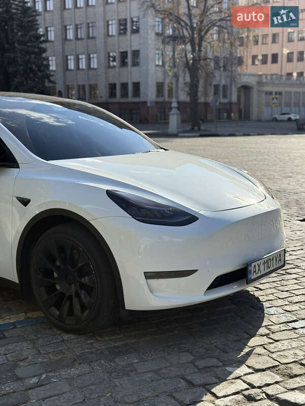 Позашляховик / Кросовер Tesla Model Y 2022 в Харкові